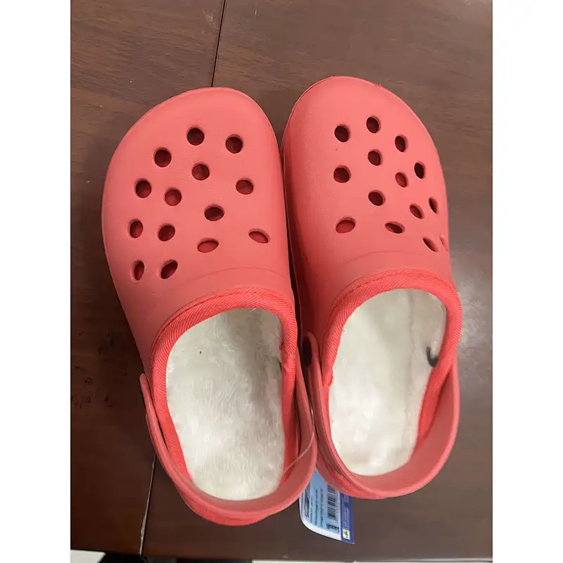CROCS